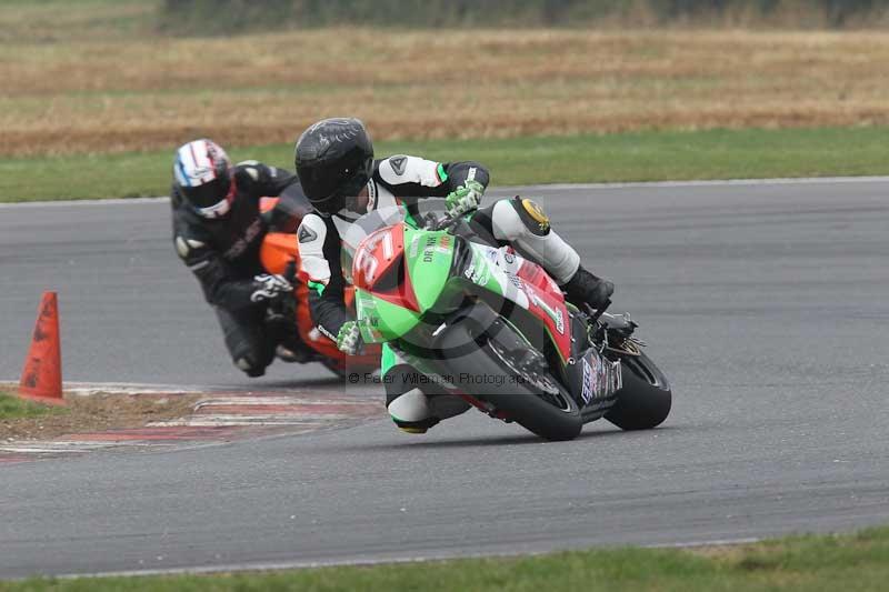 Motorcycle action photographs;Trackday digital images;event digital images;eventdigitalimages;no limits trackday;peter wileman photography;snetterton;snetterton circuit norfolk;snetterton photographs;trackday;trackday photos
