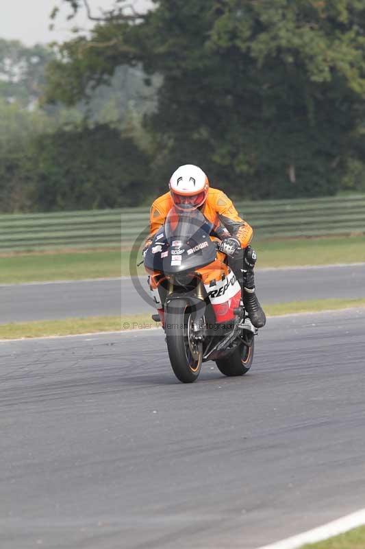 Motorcycle action photographs;Trackday digital images;event digital images;eventdigitalimages;no limits trackday;peter wileman photography;snetterton;snetterton circuit norfolk;snetterton photographs;trackday;trackday photos