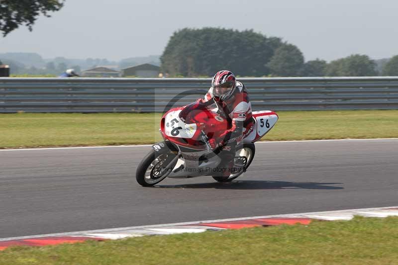 Motorcycle action photographs;Trackday digital images;event digital images;eventdigitalimages;no limits trackday;peter wileman photography;snetterton;snetterton circuit norfolk;snetterton photographs;trackday;trackday photos