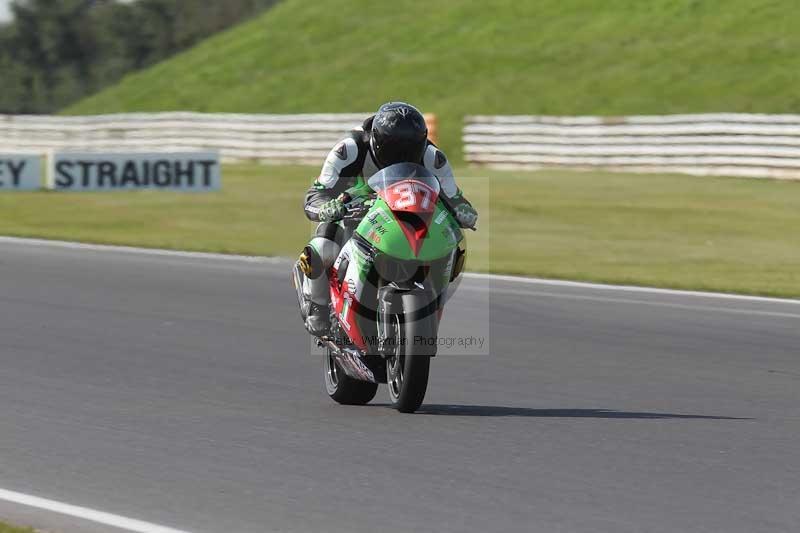 Motorcycle action photographs;Trackday digital images;event digital images;eventdigitalimages;no limits trackday;peter wileman photography;snetterton;snetterton circuit norfolk;snetterton photographs;trackday;trackday photos