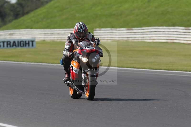 Motorcycle action photographs;Trackday digital images;event digital images;eventdigitalimages;no limits trackday;peter wileman photography;snetterton;snetterton circuit norfolk;snetterton photographs;trackday;trackday photos
