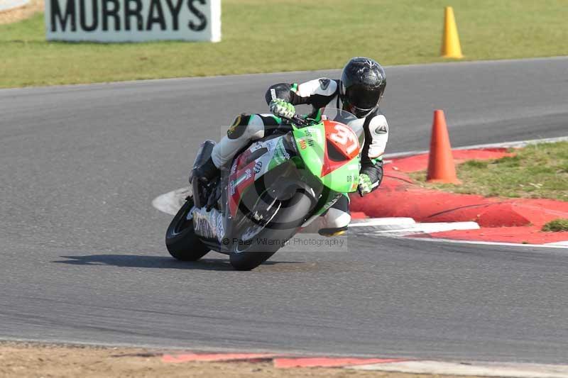 Motorcycle action photographs;Trackday digital images;event digital images;eventdigitalimages;no limits trackday;peter wileman photography;snetterton;snetterton circuit norfolk;snetterton photographs;trackday;trackday photos