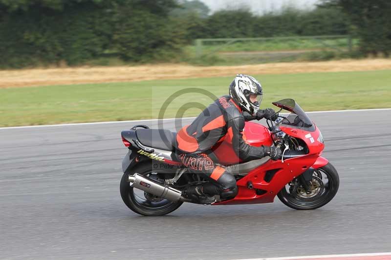 Motorcycle action photographs;Trackday digital images;event digital images;eventdigitalimages;no limits trackday;peter wileman photography;snetterton;snetterton circuit norfolk;snetterton photographs;trackday;trackday photos