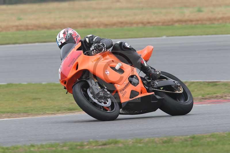 Motorcycle action photographs;Trackday digital images;event digital images;eventdigitalimages;no limits trackday;peter wileman photography;snetterton;snetterton circuit norfolk;snetterton photographs;trackday;trackday photos