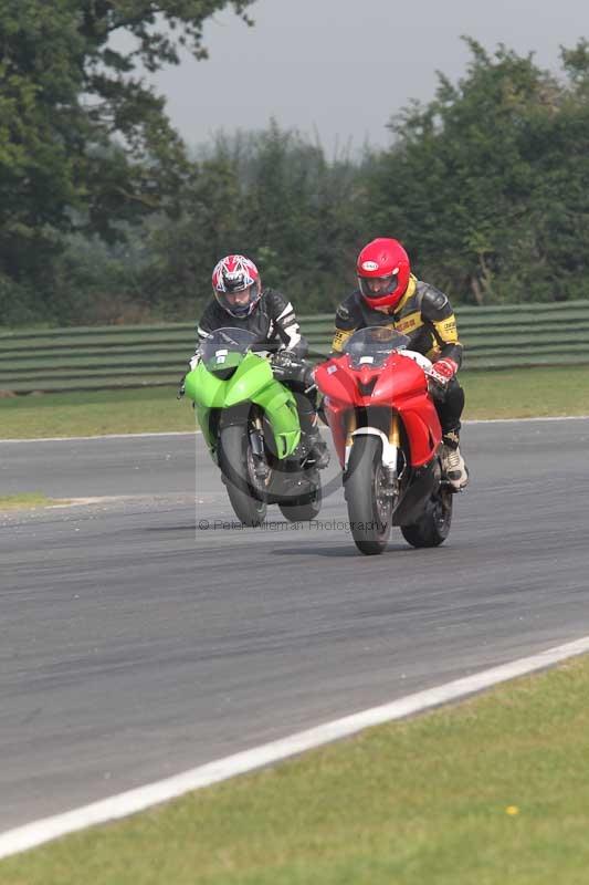 Motorcycle action photographs;Trackday digital images;event digital images;eventdigitalimages;no limits trackday;peter wileman photography;snetterton;snetterton circuit norfolk;snetterton photographs;trackday;trackday photos