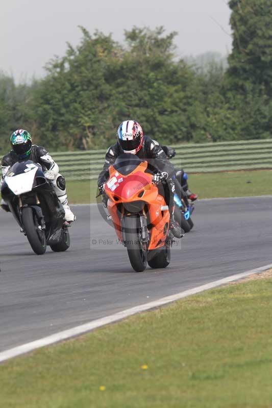 Motorcycle action photographs;Trackday digital images;event digital images;eventdigitalimages;no limits trackday;peter wileman photography;snetterton;snetterton circuit norfolk;snetterton photographs;trackday;trackday photos