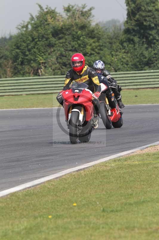 Motorcycle action photographs;Trackday digital images;event digital images;eventdigitalimages;no limits trackday;peter wileman photography;snetterton;snetterton circuit norfolk;snetterton photographs;trackday;trackday photos