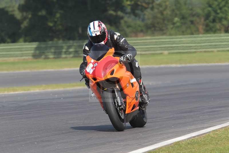 Motorcycle action photographs;Trackday digital images;event digital images;eventdigitalimages;no limits trackday;peter wileman photography;snetterton;snetterton circuit norfolk;snetterton photographs;trackday;trackday photos
