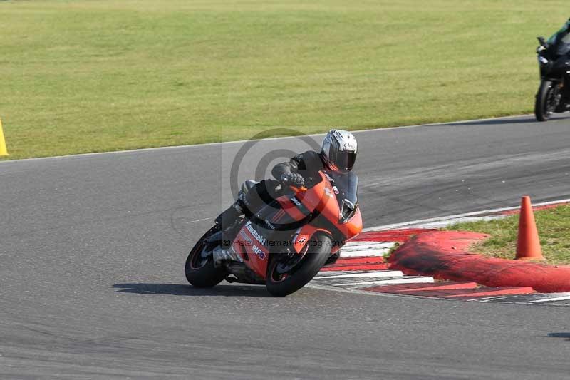 Motorcycle action photographs;Trackday digital images;event digital images;eventdigitalimages;no limits trackday;peter wileman photography;snetterton;snetterton circuit norfolk;snetterton photographs;trackday;trackday photos