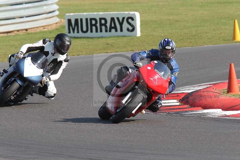 Motorcycle action photographs;Trackday digital images;event digital images;eventdigitalimages;no limits trackday;peter wileman photography;snetterton;snetterton circuit norfolk;snetterton photographs;trackday;trackday photos