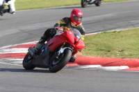 Motorcycle-action-photographs;Trackday-digital-images;event-digital-images;eventdigitalimages;no-limits-trackday;peter-wileman-photography;snetterton;snetterton-circuit-norfolk;snetterton-photographs;trackday;trackday-photos
