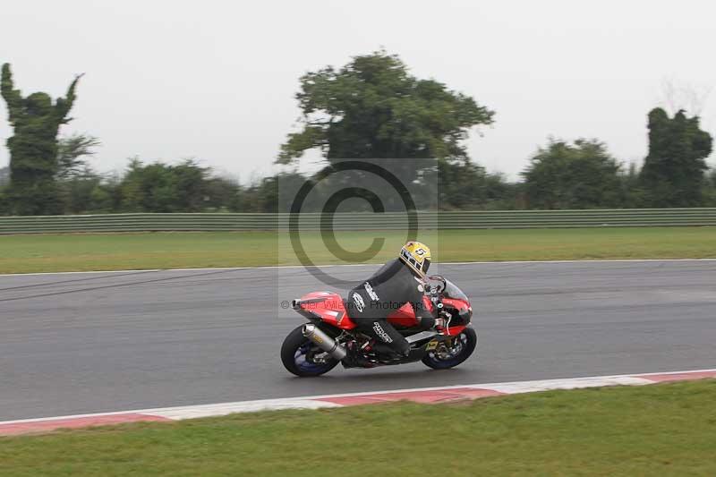 Motorcycle action photographs;Trackday digital images;event digital images;eventdigitalimages;no limits trackday;peter wileman photography;snetterton;snetterton circuit norfolk;snetterton photographs;trackday;trackday photos