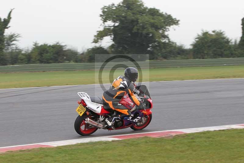 Motorcycle action photographs;Trackday digital images;event digital images;eventdigitalimages;no limits trackday;peter wileman photography;snetterton;snetterton circuit norfolk;snetterton photographs;trackday;trackday photos