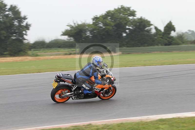 Motorcycle action photographs;Trackday digital images;event digital images;eventdigitalimages;no limits trackday;peter wileman photography;snetterton;snetterton circuit norfolk;snetterton photographs;trackday;trackday photos