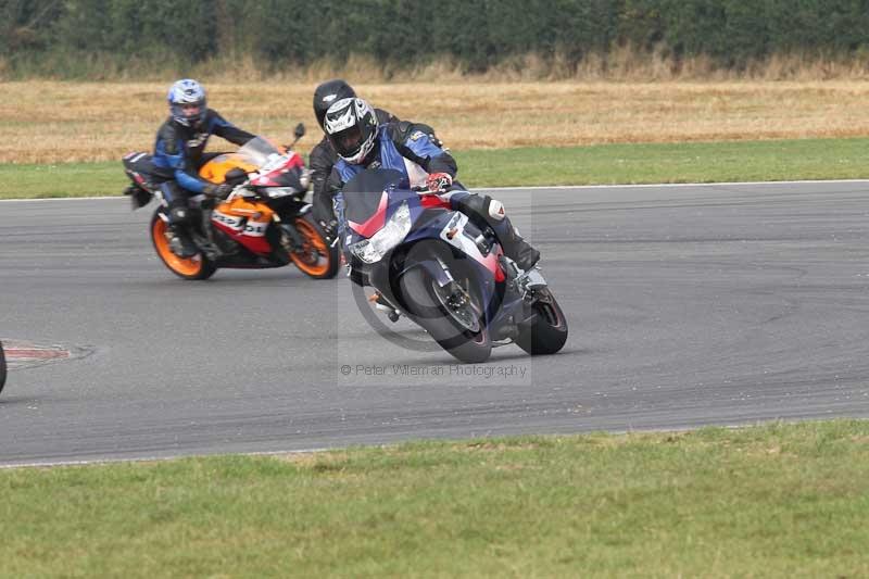 Motorcycle action photographs;Trackday digital images;event digital images;eventdigitalimages;no limits trackday;peter wileman photography;snetterton;snetterton circuit norfolk;snetterton photographs;trackday;trackday photos