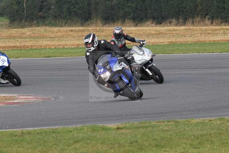 Motorcycle action photographs;Trackday digital images;event digital images;eventdigitalimages;no limits trackday;peter wileman photography;snetterton;snetterton circuit norfolk;snetterton photographs;trackday;trackday photos