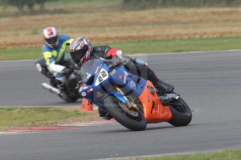 Motorcycle action photographs;Trackday digital images;event digital images;eventdigitalimages;no limits trackday;peter wileman photography;snetterton;snetterton circuit norfolk;snetterton photographs;trackday;trackday photos