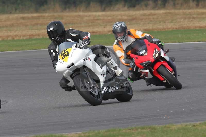 Motorcycle action photographs;Trackday digital images;event digital images;eventdigitalimages;no limits trackday;peter wileman photography;snetterton;snetterton circuit norfolk;snetterton photographs;trackday;trackday photos