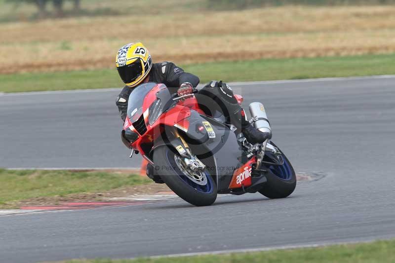 Motorcycle action photographs;Trackday digital images;event digital images;eventdigitalimages;no limits trackday;peter wileman photography;snetterton;snetterton circuit norfolk;snetterton photographs;trackday;trackday photos