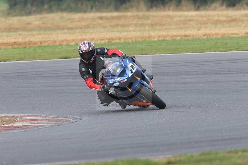 Motorcycle action photographs;Trackday digital images;event digital images;eventdigitalimages;no limits trackday;peter wileman photography;snetterton;snetterton circuit norfolk;snetterton photographs;trackday;trackday photos