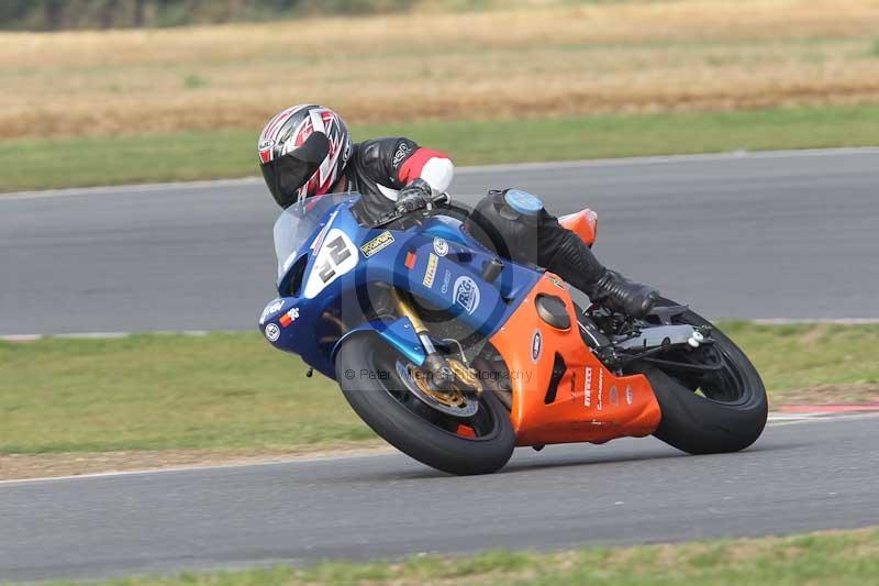 Motorcycle action photographs;Trackday digital images;event digital images;eventdigitalimages;no limits trackday;peter wileman photography;snetterton;snetterton circuit norfolk;snetterton photographs;trackday;trackday photos