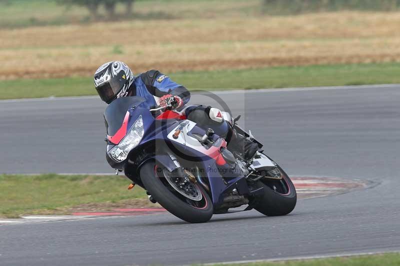 Motorcycle action photographs;Trackday digital images;event digital images;eventdigitalimages;no limits trackday;peter wileman photography;snetterton;snetterton circuit norfolk;snetterton photographs;trackday;trackday photos