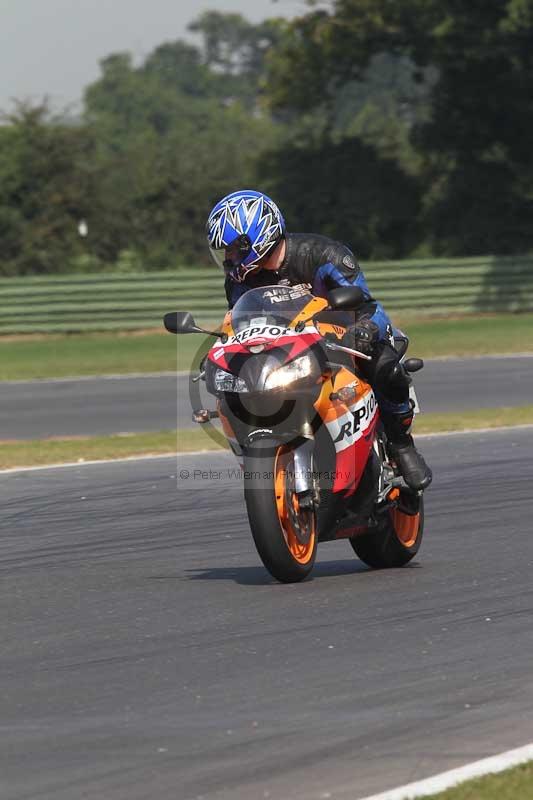 Motorcycle action photographs;Trackday digital images;event digital images;eventdigitalimages;no limits trackday;peter wileman photography;snetterton;snetterton circuit norfolk;snetterton photographs;trackday;trackday photos