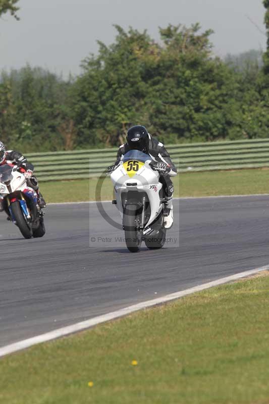 Motorcycle action photographs;Trackday digital images;event digital images;eventdigitalimages;no limits trackday;peter wileman photography;snetterton;snetterton circuit norfolk;snetterton photographs;trackday;trackday photos