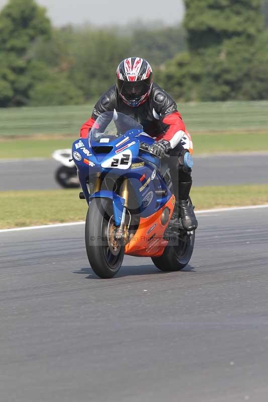 Motorcycle action photographs;Trackday digital images;event digital images;eventdigitalimages;no limits trackday;peter wileman photography;snetterton;snetterton circuit norfolk;snetterton photographs;trackday;trackday photos