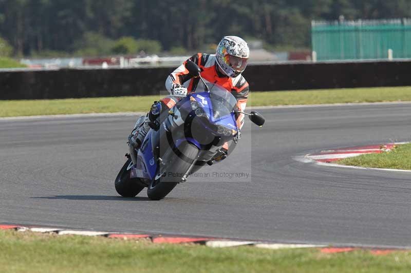 Motorcycle action photographs;Trackday digital images;event digital images;eventdigitalimages;no limits trackday;peter wileman photography;snetterton;snetterton circuit norfolk;snetterton photographs;trackday;trackday photos
