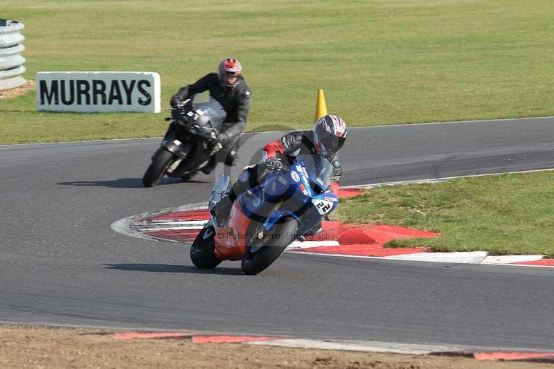 Motorcycle action photographs;Trackday digital images;event digital images;eventdigitalimages;no limits trackday;peter wileman photography;snetterton;snetterton circuit norfolk;snetterton photographs;trackday;trackday photos
