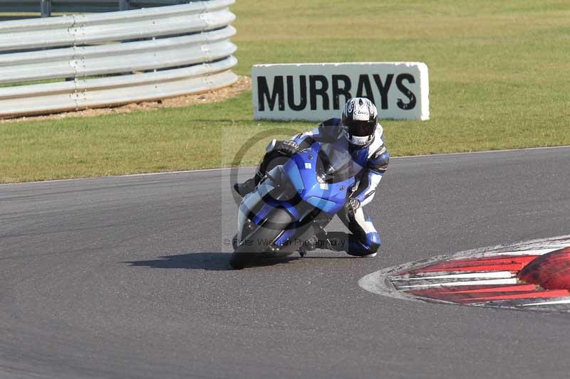 Motorcycle action photographs;Trackday digital images;event digital images;eventdigitalimages;no limits trackday;peter wileman photography;snetterton;snetterton circuit norfolk;snetterton photographs;trackday;trackday photos