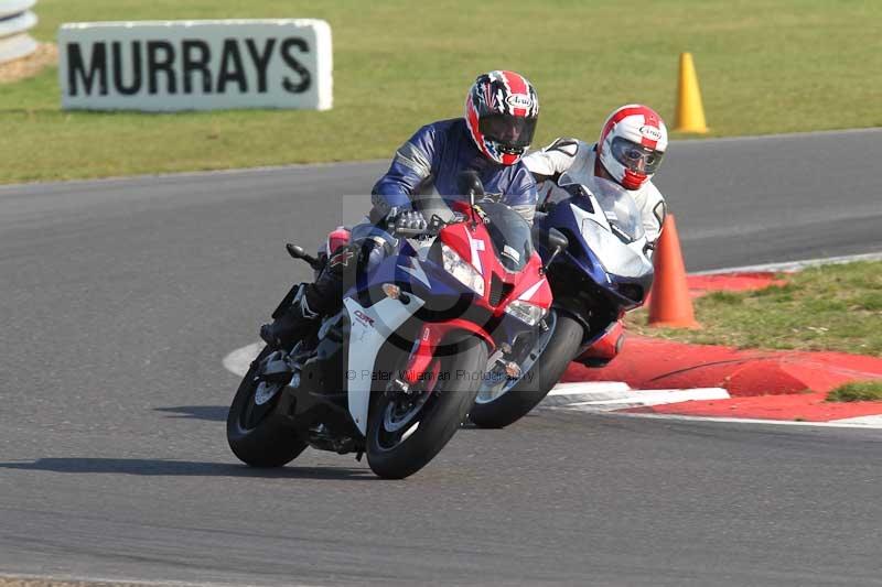 Motorcycle action photographs;Trackday digital images;event digital images;eventdigitalimages;no limits trackday;peter wileman photography;snetterton;snetterton circuit norfolk;snetterton photographs;trackday;trackday photos