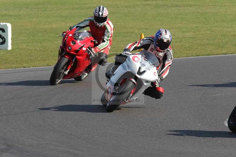 Motorcycle action photographs;Trackday digital images;event digital images;eventdigitalimages;no limits trackday;peter wileman photography;snetterton;snetterton circuit norfolk;snetterton photographs;trackday;trackday photos