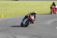 Motorcycle-action-photographs;Trackday-digital-images;event-digital-images;eventdigitalimages;no-limits-trackday;peter-wileman-photography;snetterton;snetterton-circuit-norfolk;snetterton-photographs;trackday;trackday-photos