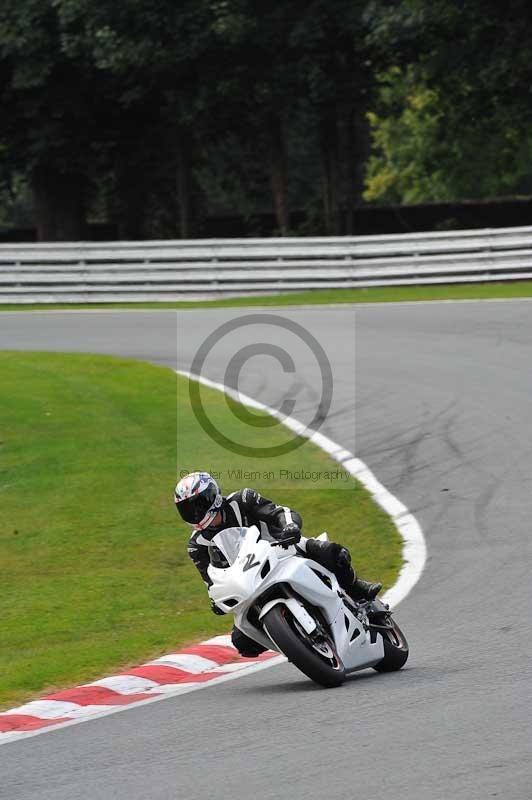enduro digital images;event digital images;eventdigitalimages;no limits trackdays;oulton no limits trackday;oulton park cheshire;oulton trackday photographs;peter wileman photography;racing digital images;trackday digital images;trackday photos