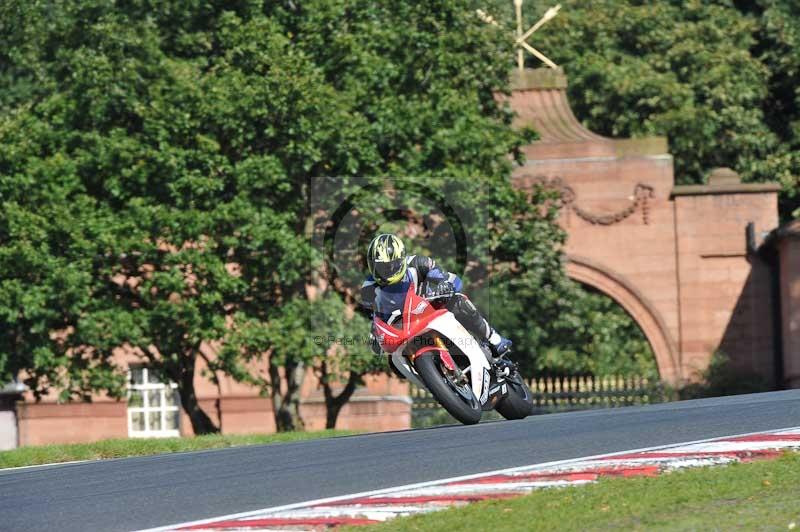 enduro digital images;event digital images;eventdigitalimages;no limits trackdays;oulton no limits trackday;oulton park cheshire;oulton trackday photographs;peter wileman photography;racing digital images;trackday digital images;trackday photos