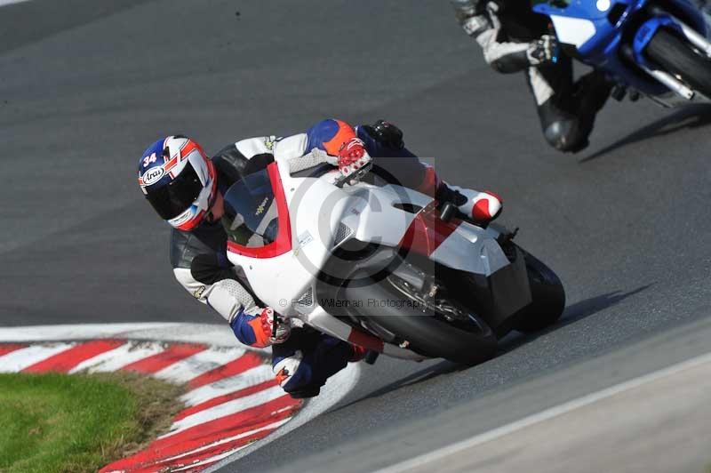 enduro digital images;event digital images;eventdigitalimages;no limits trackdays;oulton no limits trackday;oulton park cheshire;oulton trackday photographs;peter wileman photography;racing digital images;trackday digital images;trackday photos