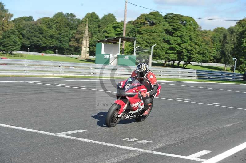enduro digital images;event digital images;eventdigitalimages;no limits trackdays;oulton no limits trackday;oulton park cheshire;oulton trackday photographs;peter wileman photography;racing digital images;trackday digital images;trackday photos