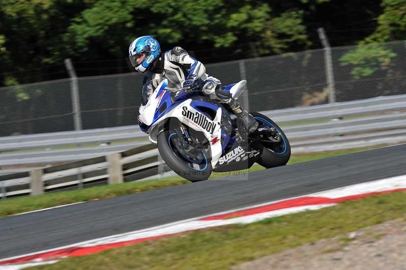 enduro digital images;event digital images;eventdigitalimages;no limits trackdays;oulton no limits trackday;oulton park cheshire;oulton trackday photographs;peter wileman photography;racing digital images;trackday digital images;trackday photos