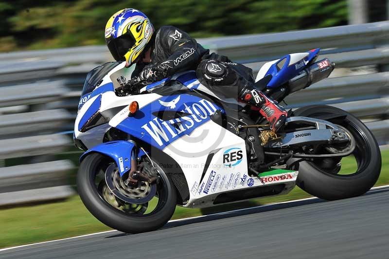 enduro digital images;event digital images;eventdigitalimages;no limits trackdays;oulton no limits trackday;oulton park cheshire;oulton trackday photographs;peter wileman photography;racing digital images;trackday digital images;trackday photos