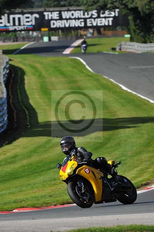 enduro digital images;event digital images;eventdigitalimages;no limits trackdays;oulton no limits trackday;oulton park cheshire;oulton trackday photographs;peter wileman photography;racing digital images;trackday digital images;trackday photos
