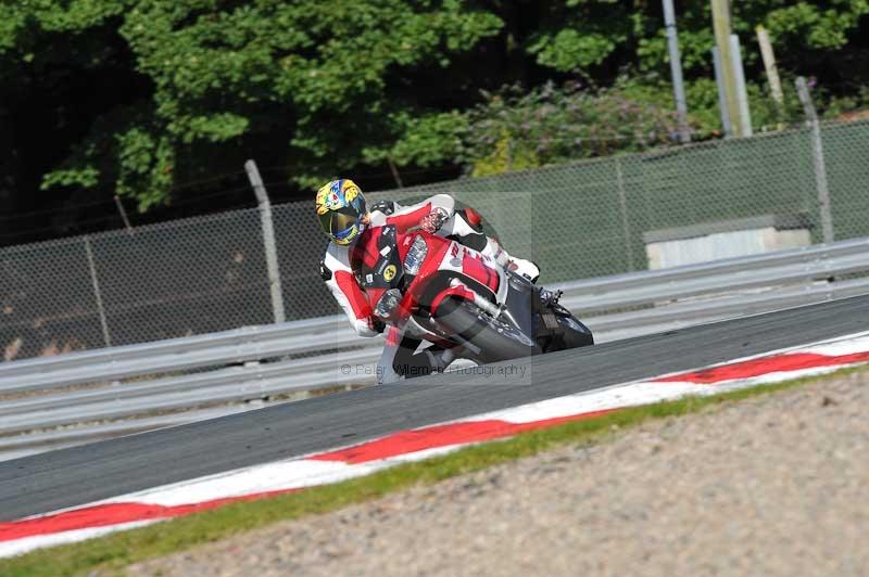 enduro digital images;event digital images;eventdigitalimages;no limits trackdays;oulton no limits trackday;oulton park cheshire;oulton trackday photographs;peter wileman photography;racing digital images;trackday digital images;trackday photos