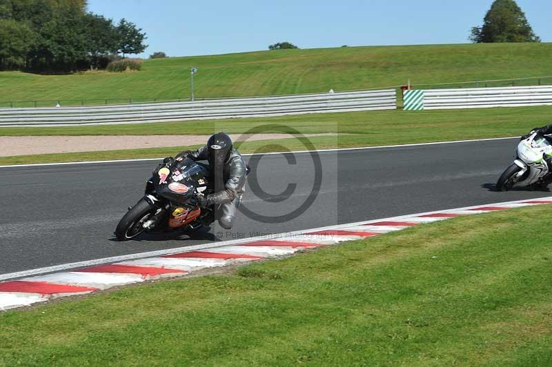 Motorcycle action photographs;event digital images;eventdigitalimages;no limits trackday;oulton park;oulton park circuit cheshire;oulton park photographs;peter wileman photography;trackday;trackday digital images;trackday photos