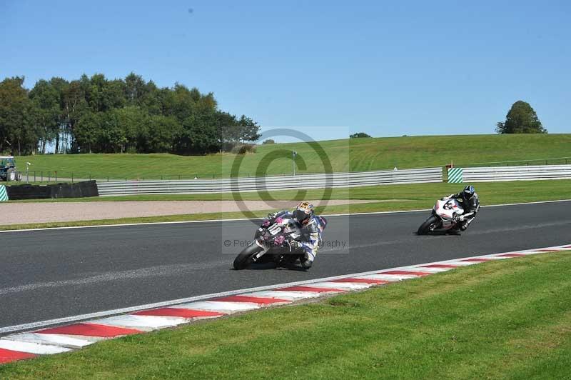 Motorcycle action photographs;event digital images;eventdigitalimages;no limits trackday;oulton park;oulton park circuit cheshire;oulton park photographs;peter wileman photography;trackday;trackday digital images;trackday photos