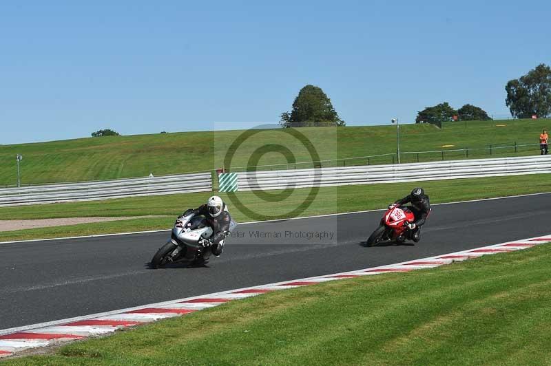 Motorcycle action photographs;event digital images;eventdigitalimages;no limits trackday;oulton park;oulton park circuit cheshire;oulton park photographs;peter wileman photography;trackday;trackday digital images;trackday photos