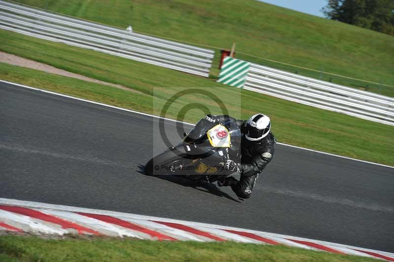 Motorcycle action photographs;event digital images;eventdigitalimages;no limits trackday;oulton park;oulton park circuit cheshire;oulton park photographs;peter wileman photography;trackday;trackday digital images;trackday photos