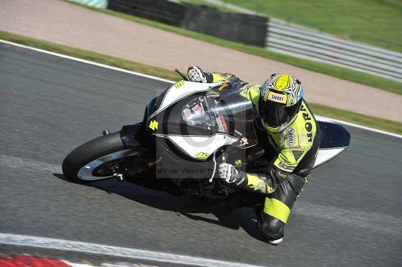Motorcycle action photographs;event digital images;eventdigitalimages;no limits trackday;oulton park;oulton park circuit cheshire;oulton park photographs;peter wileman photography;trackday;trackday digital images;trackday photos