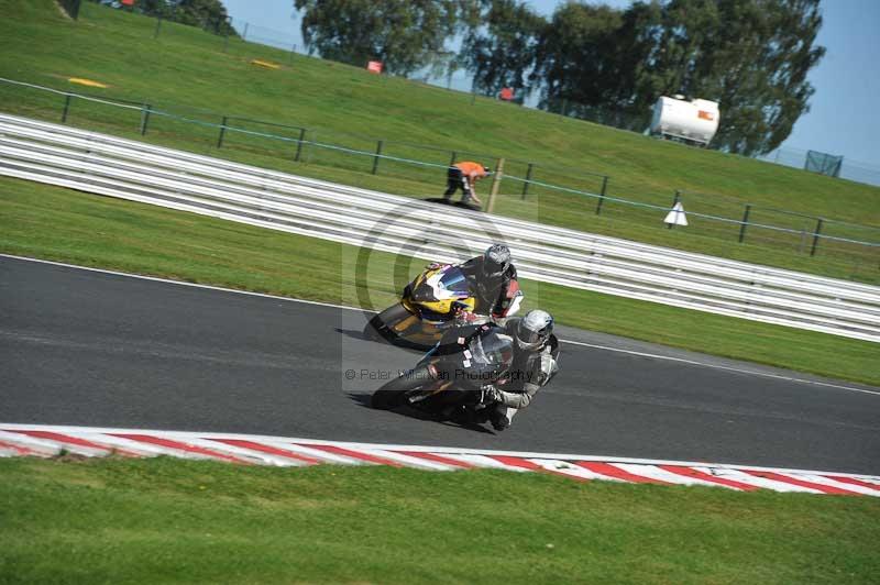 Motorcycle action photographs;event digital images;eventdigitalimages;no limits trackday;oulton park;oulton park circuit cheshire;oulton park photographs;peter wileman photography;trackday;trackday digital images;trackday photos