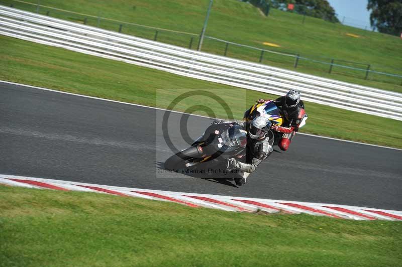 Motorcycle action photographs;event digital images;eventdigitalimages;no limits trackday;oulton park;oulton park circuit cheshire;oulton park photographs;peter wileman photography;trackday;trackday digital images;trackday photos
